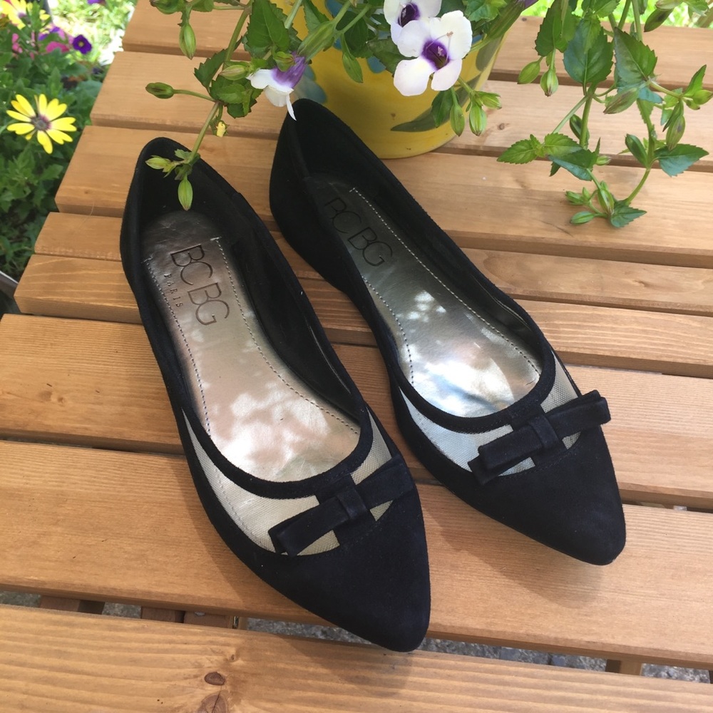 BCBG Paris Black Zarine Suede Pointed Flat 6.5 Shoe